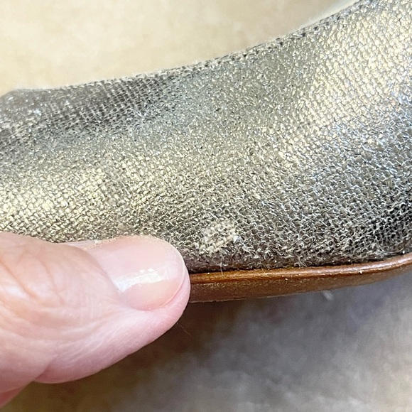 Incredible vintage Manolo Blahnik Silver fabric and leather sling backs! - Picture 17 of 17